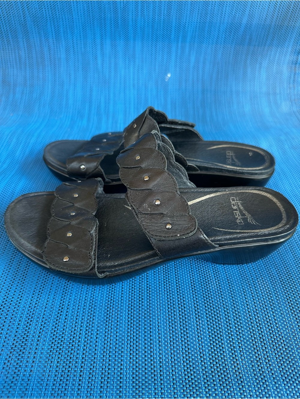 Dansko Women's Dee Black Leather strap Sandals